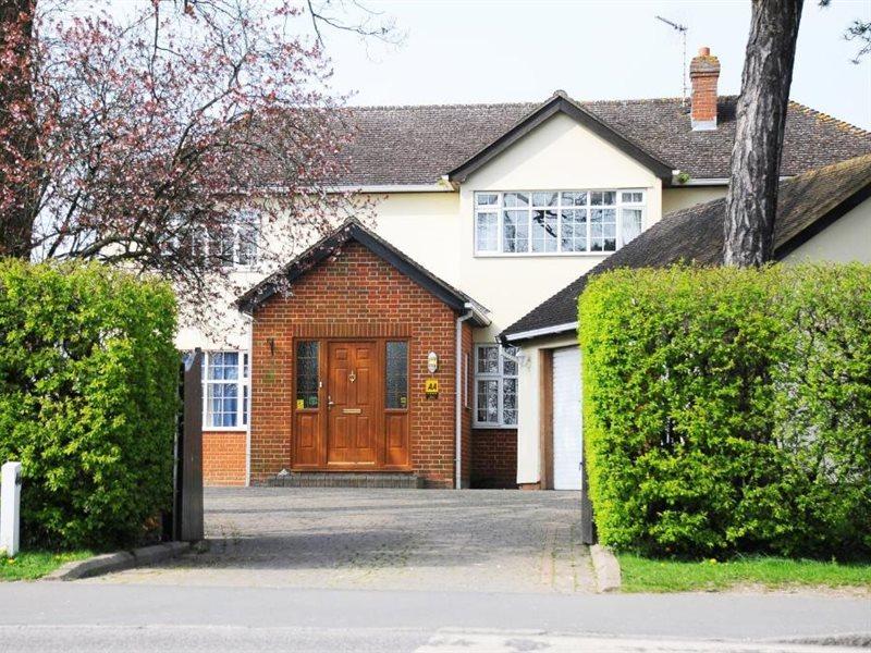 Dunmow Guest House Great Dunmow Exterior photo