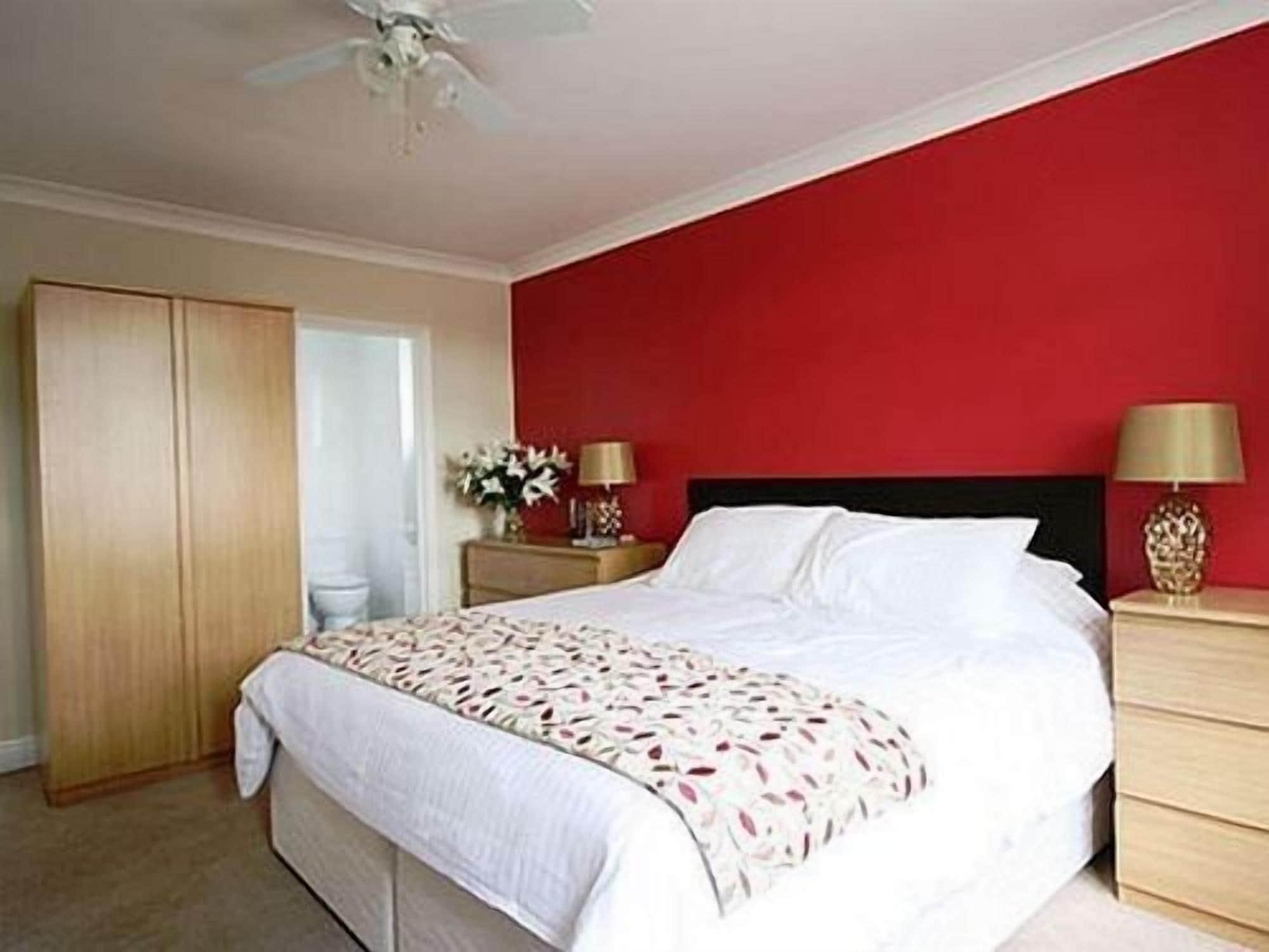 Dunmow Guest House Great Dunmow Exterior photo