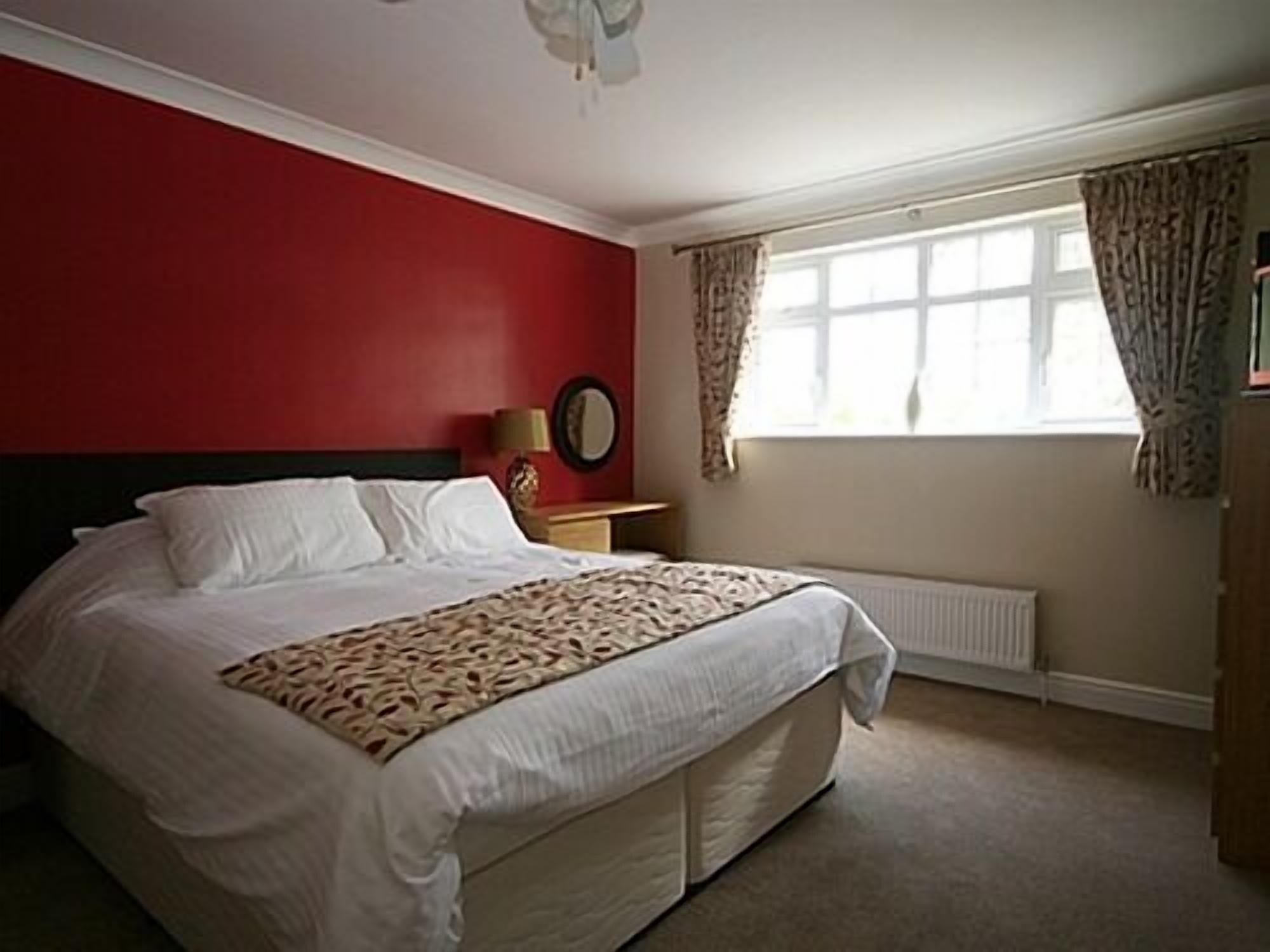 Dunmow Guest House Great Dunmow Exterior photo